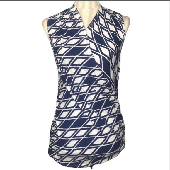 41 Hawthorn wrap sleeveless top - Picture 1 of 6